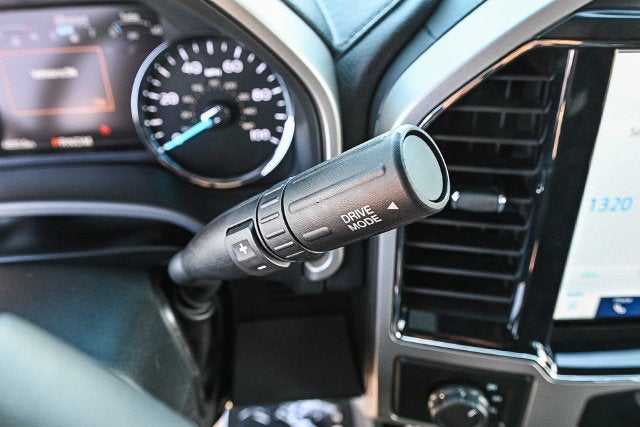 2022 Ford F-550SD Lariat DRW