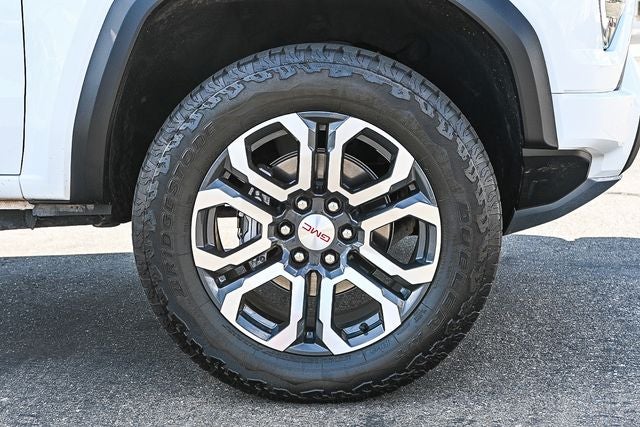 2024 GMC Canyon AT4