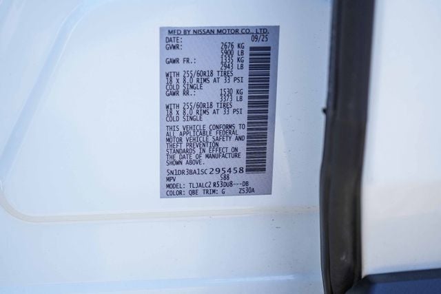 2025 Nissan Pathfinder SV