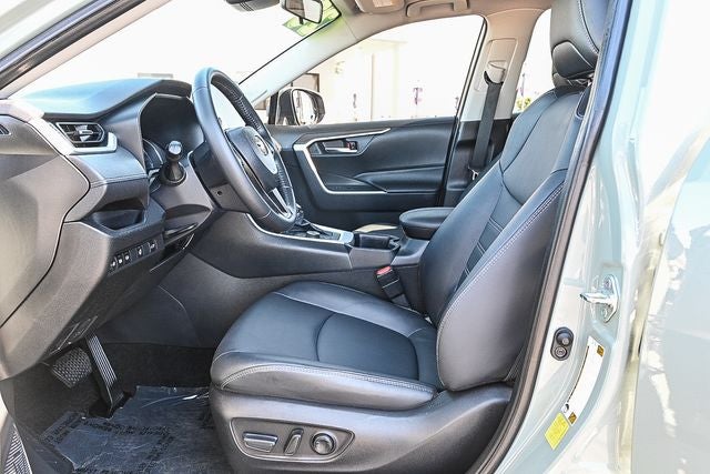 2023 Toyota RAV4 Hybrid XLE Premium