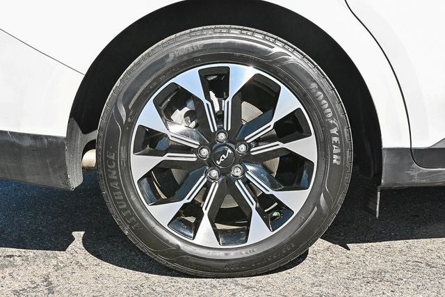 2023 Kia Carnival EX