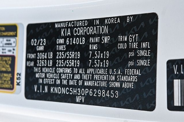 2023 Kia Carnival EX